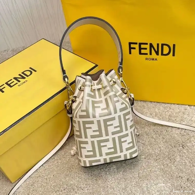Vintage HOT Bag Mini White FF Leather Mon In Fendi Motif Calf Tresor Bucket 0412